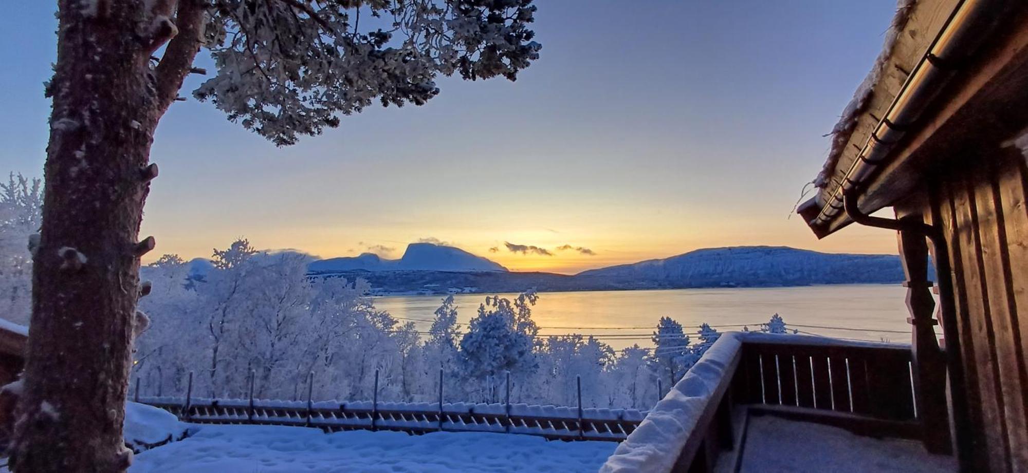 Malangen Lodge Mestervik المظهر الخارجي الصورة